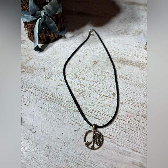 18” Floral Accents Peace Sign Pendant on Black Suede Necklace with Lobster Clas - Picture 5 of 6